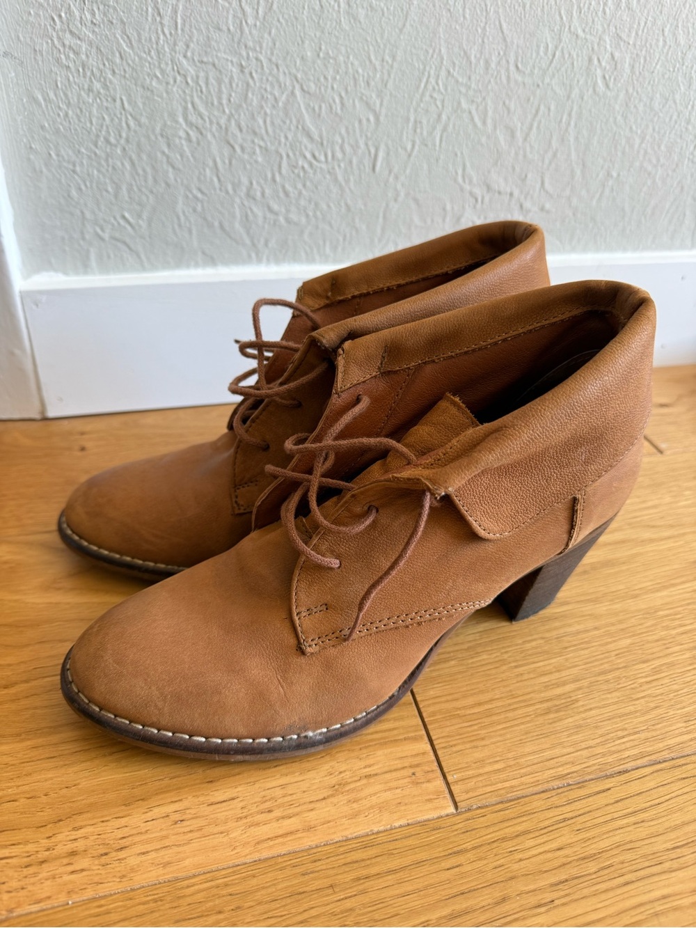 Steve Madden Brown Lace-Up Ankle Booties